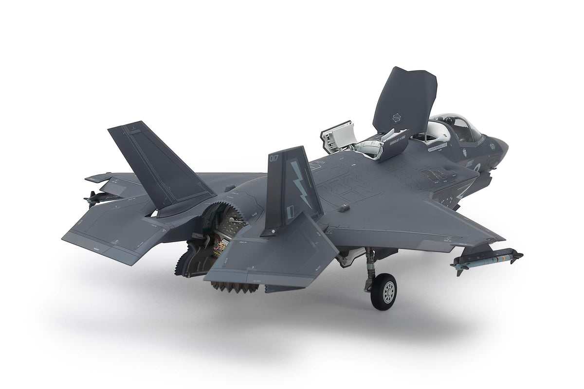 1:72 F-35B Lightning II Plastic Model Kit W7674