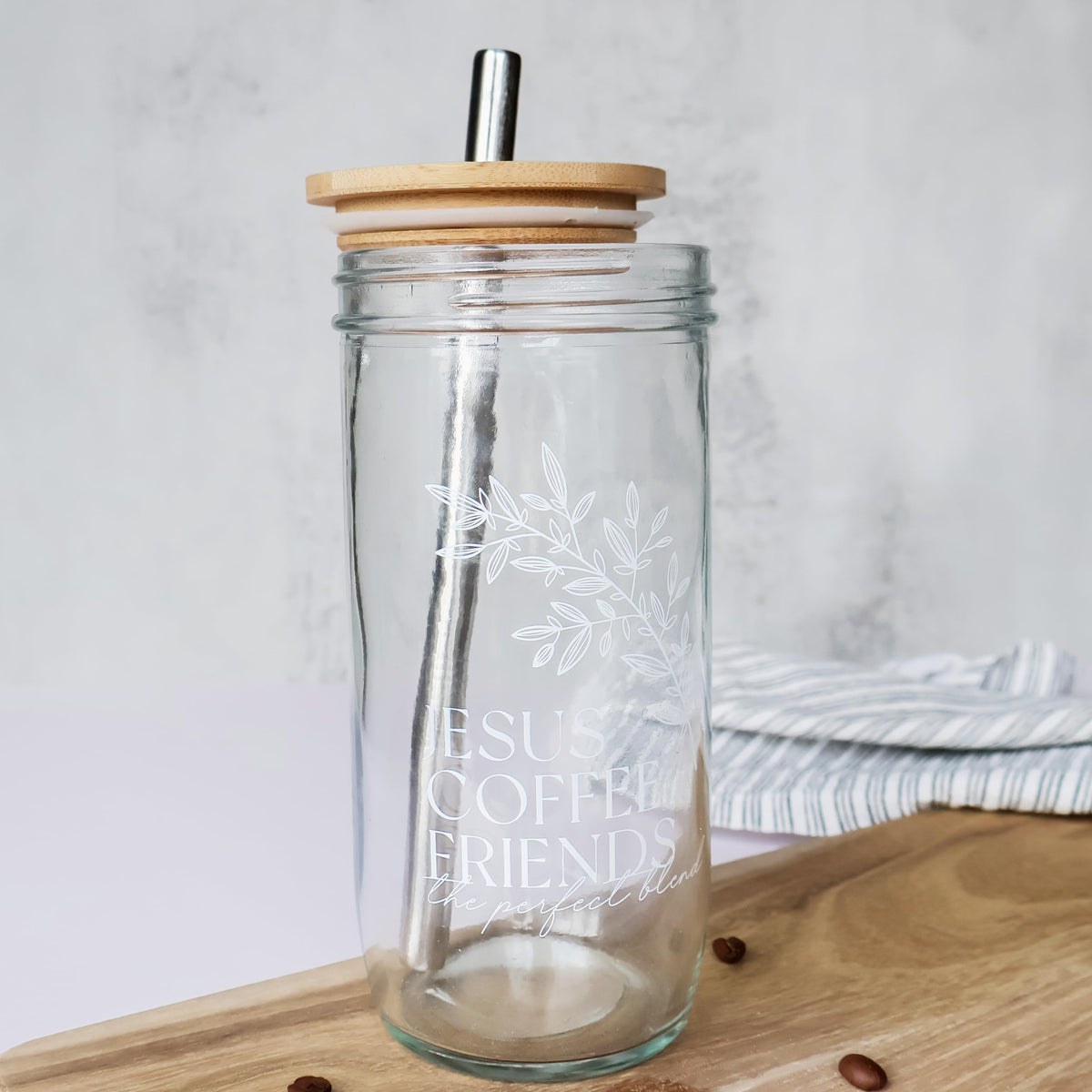 Glass Cup with Acacia Lid and Stainless Steel Straw 22 Ounce U8261