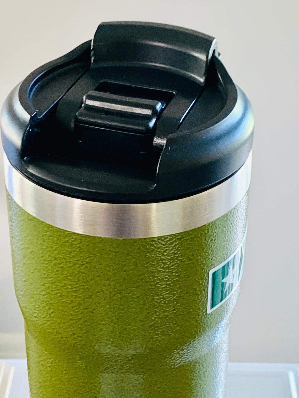 Double Walled Hammered Stainless Steel Tumbler With Handle Y577760