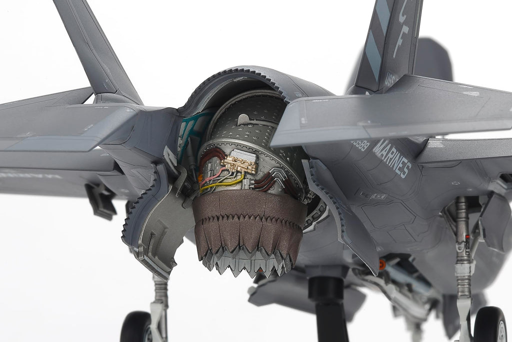 1:72 F-35B Lightning II Plastic Model Kit W7674