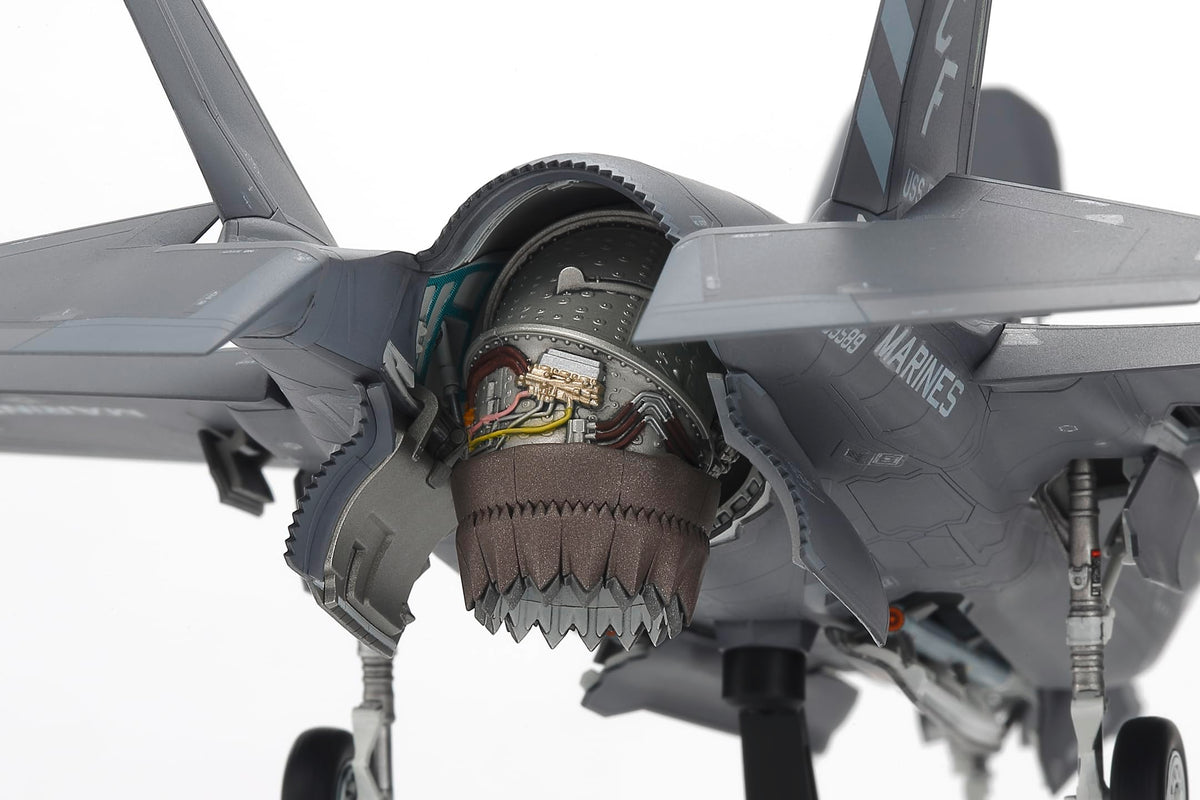 1:72 F-35B Lightning II Plastic Model Kit W7674