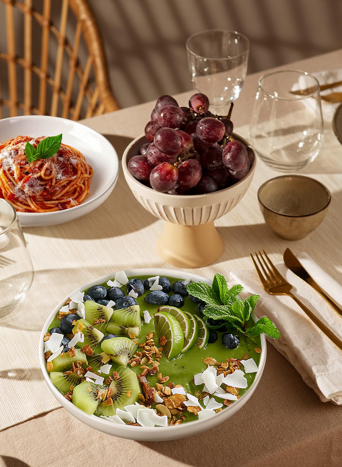 30oz Set of 4 White Porcelain Pasta Bowls P13675