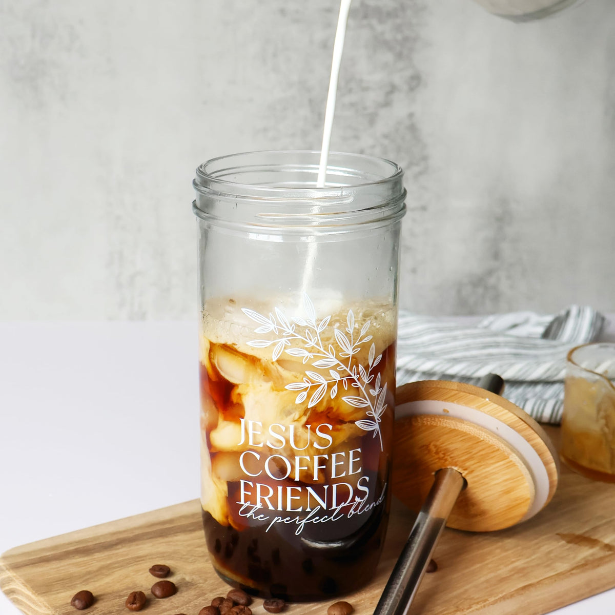 Glass Cup with Acacia Lid and Stainless Steel Straw 22 Ounce U8261